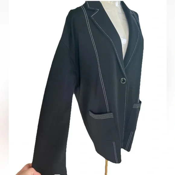 St. John Black Wool Blend One Button SingleJacket Size Small - Picture 3 of 12